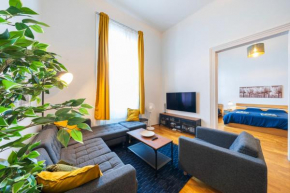 Shining bright two bedroom apt next to Andrassy ave